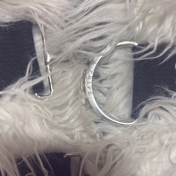 Tripp NYC Y2K vintage Rare Faux Fur White Jacket. Size s